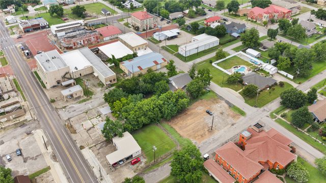 300 Hickory Street, Honey Grove, TX 75446