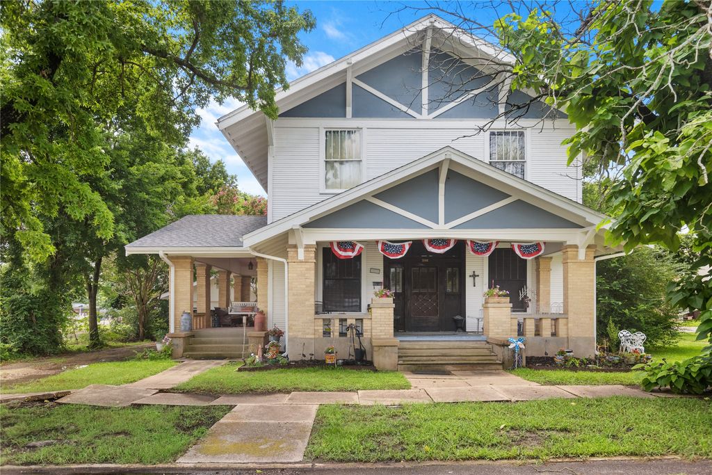 300 Hickory Street, Honey Grove, TX 75446
