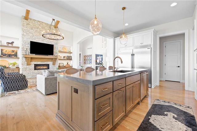 10710 W 173rd Terrace, Overland Park, KS 66221