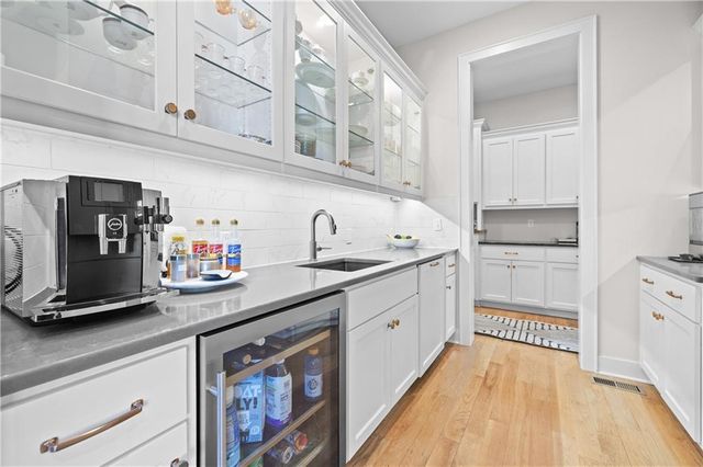 10710 W 173rd Terrace, Overland Park, KS 66221