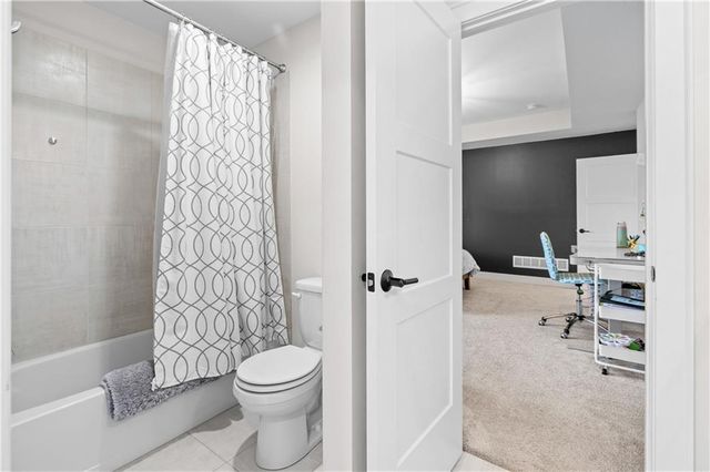 10710 W 173rd Terrace, Overland Park, KS 66221