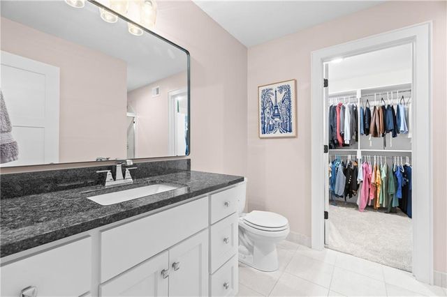 10710 W 173rd Terrace, Overland Park, KS 66221