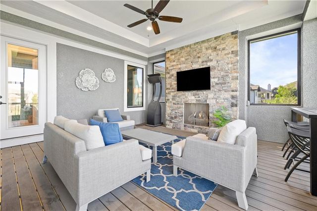 10710 W 173rd Terrace, Overland Park, KS 66221