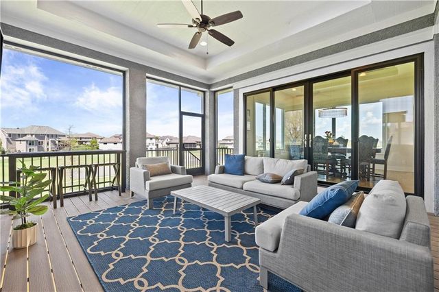 10710 W 173rd Terrace, Overland Park, KS 66221