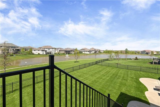 10710 W 173rd Terrace, Overland Park, KS 66221