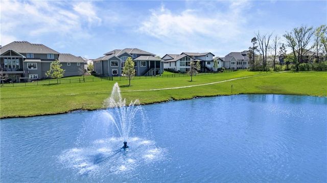 10710 W 173rd Terrace, Overland Park, KS 66221