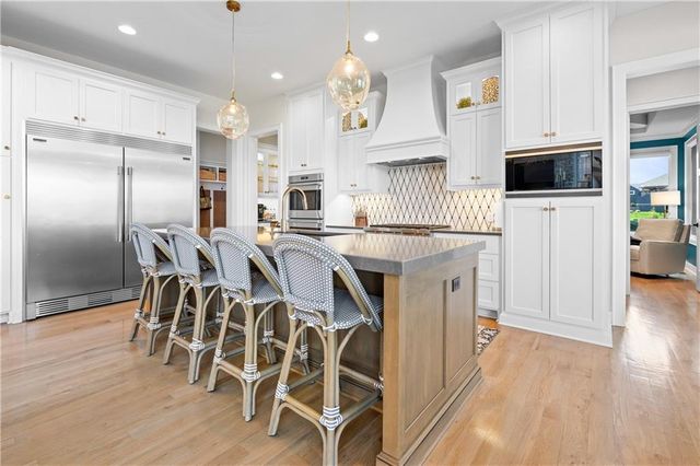 10710 W 173rd Terrace, Overland Park, KS 66221