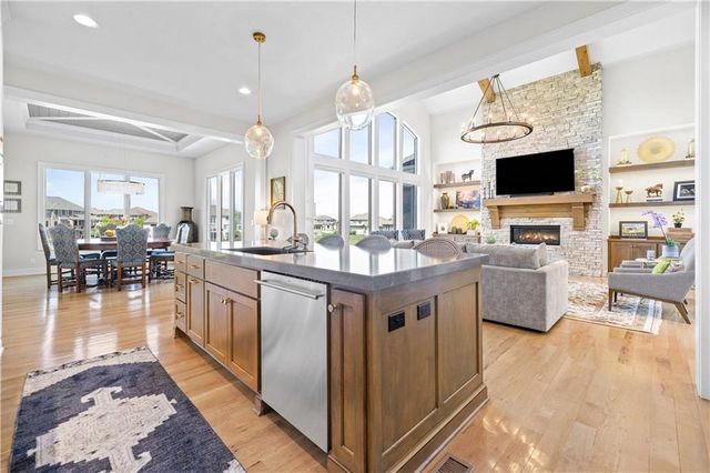 10710 W 173rd Terrace, Overland Park, KS 66221