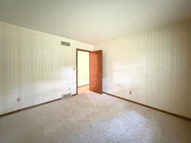 N93W25235 Crestwood Drive, Sussex, WI 53089
