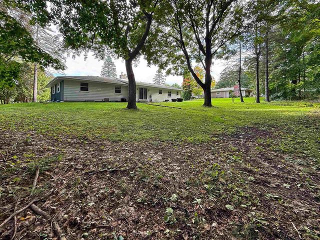 N93W25235 Crestwood Drive, Sussex, WI 53089