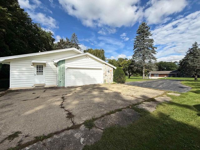 N93W25235 Crestwood Drive, Sussex, WI 53089