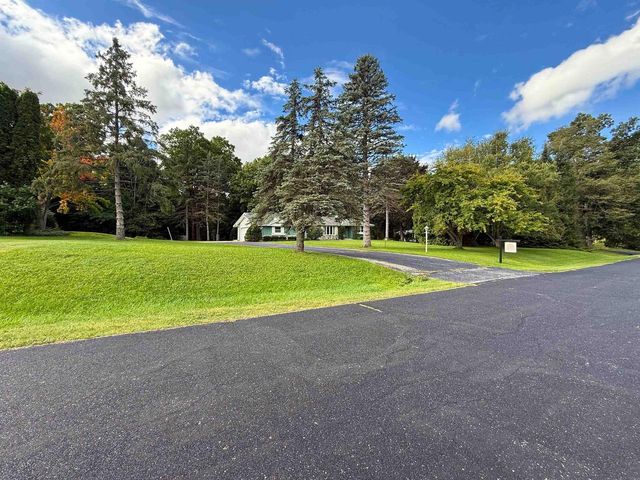 N93W25235 Crestwood Drive, Sussex, WI 53089