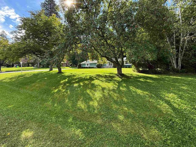 N93W25235 Crestwood Drive, Sussex, WI 53089