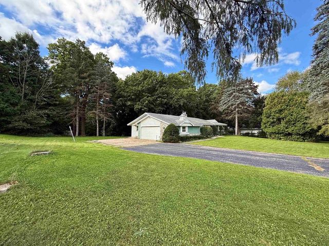 N93W25235 Crestwood Drive, Sussex, WI 53089