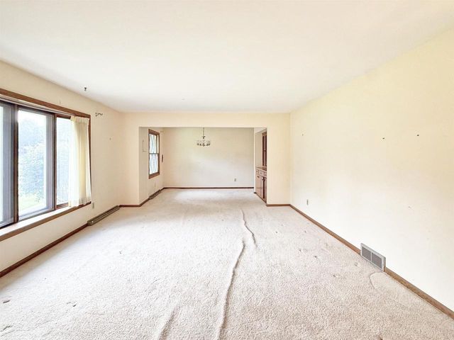 N93W25235 Crestwood Drive, Sussex, WI 53089