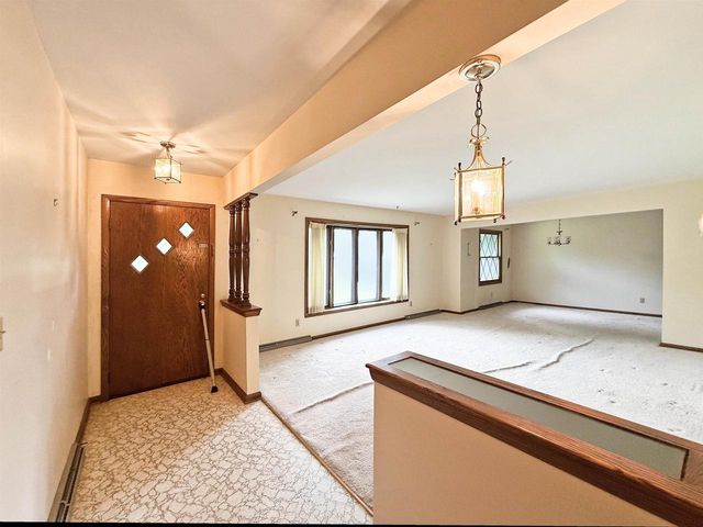 N93W25235 Crestwood Drive, Sussex, WI 53089