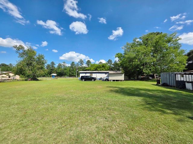 155 Stumphole Road, Elloree, SC 29047