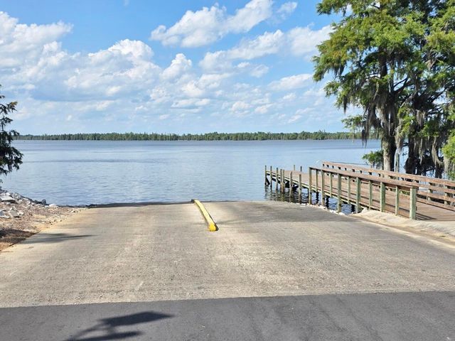 155 Stumphole Road, Elloree, SC 29047