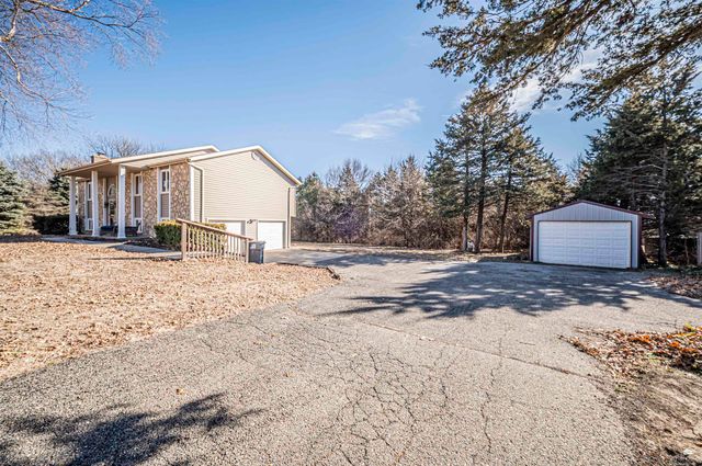 3223 Weaver Drive, Milford, KS 66514