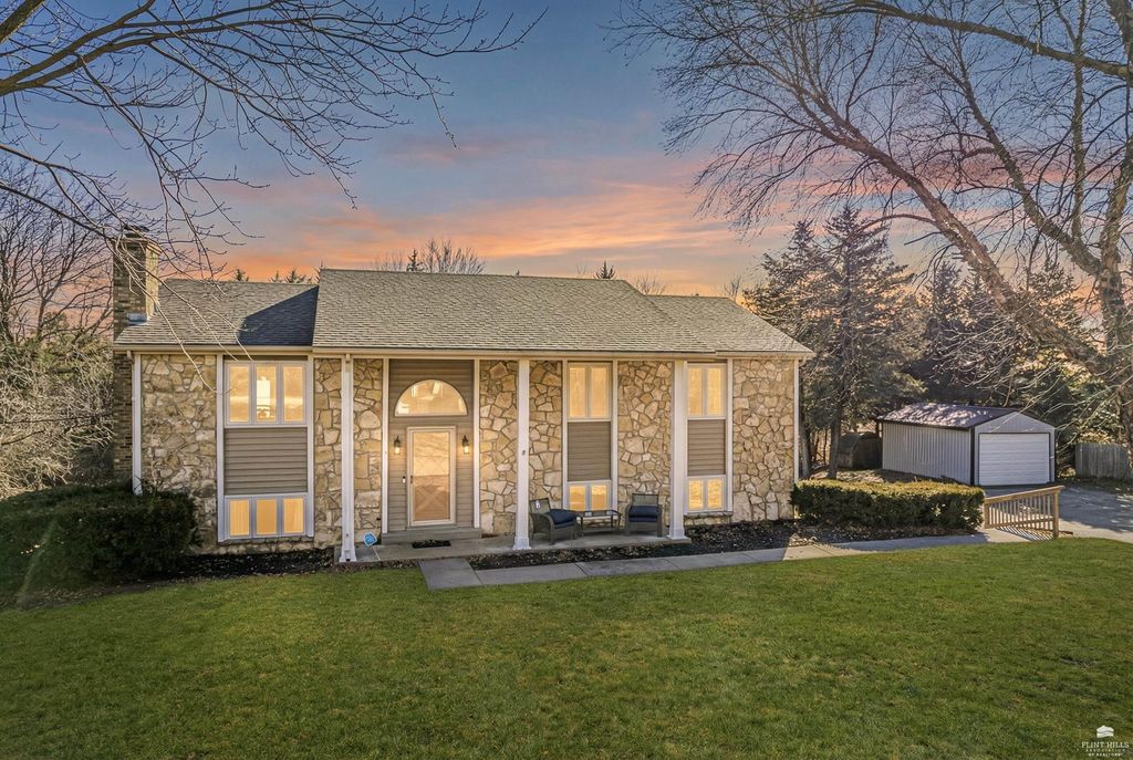 3223 Weaver Drive, Milford, KS 66514