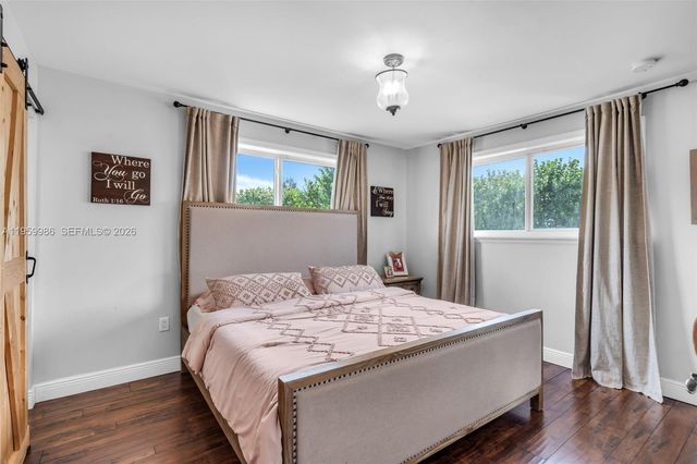 9091 SW 49th Street, Cooper City, FL 33328