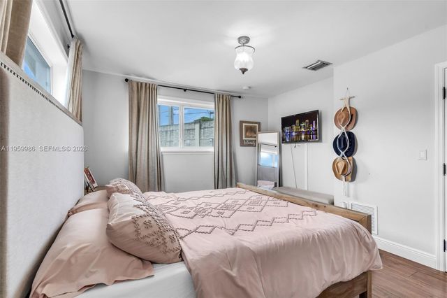 9091 SW 49th Street, Cooper City, FL 33328