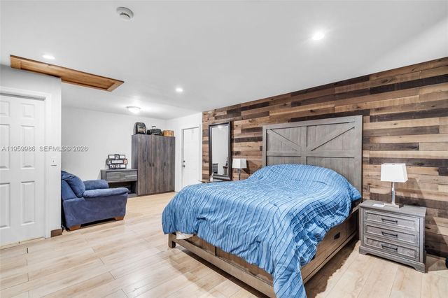 9091 SW 49th Street, Cooper City, FL 33328