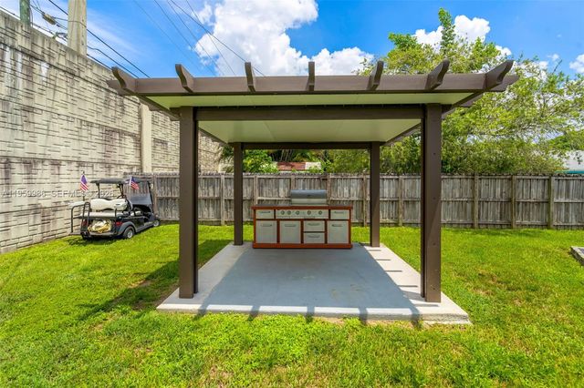 9091 SW 49th Street, Cooper City, FL 33328