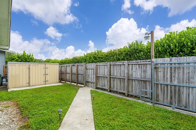 9091 SW 49th Street, Cooper City, FL 33328