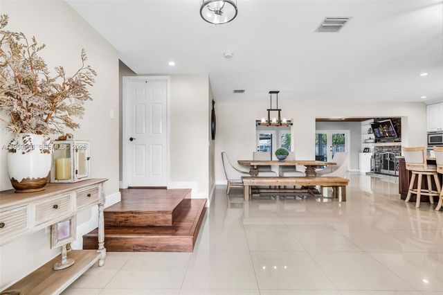 9091 SW 49th Street, Cooper City, FL 33328