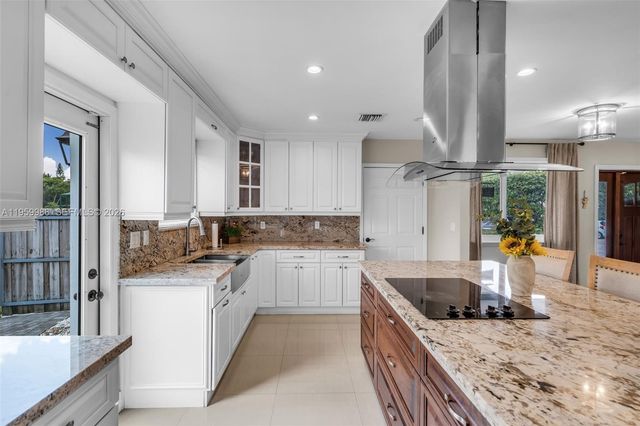 9091 SW 49th Street, Cooper City, FL 33328