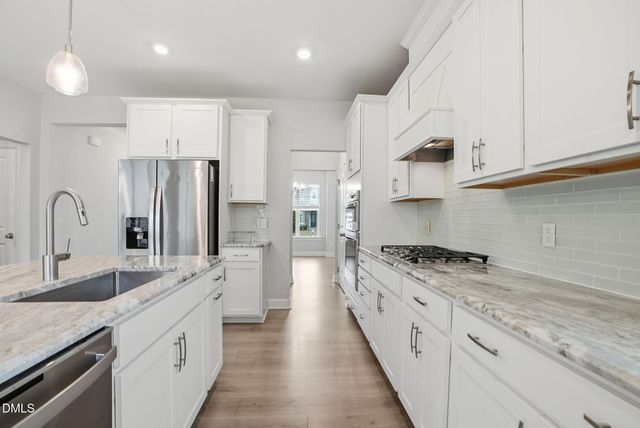 401 Ressler Street, Holly Springs, NC 27540