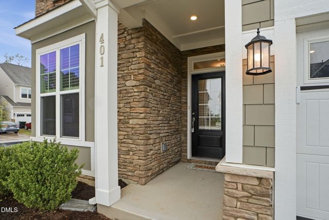401 Ressler Street, Holly Springs, NC 27540