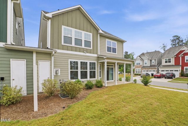 401 Ressler Street, Holly Springs, NC 27540
