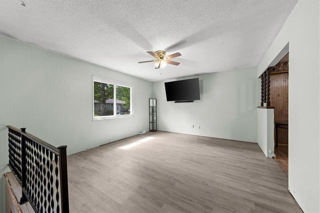 1613 Oak Street, Oak Grove, MO 64075