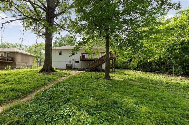 1613 Oak Street, Oak Grove, MO 64075