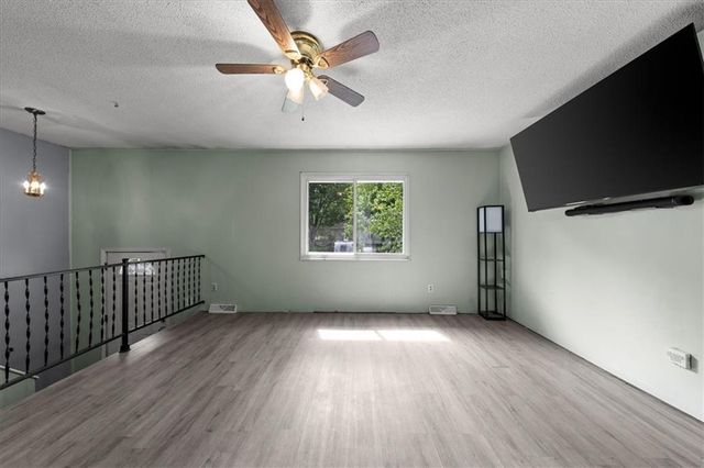 1613 Oak Street, Oak Grove, MO 64075