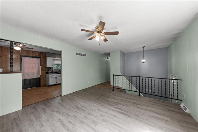1613 Oak Street, Oak Grove, MO 64075