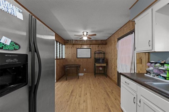 1613 Oak Street, Oak Grove, MO 64075