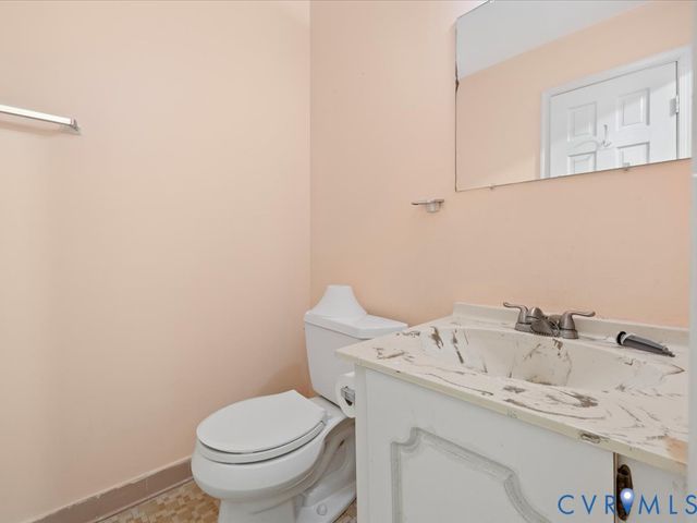 12 Skipwith Green Cir, Henrico, VA 23294