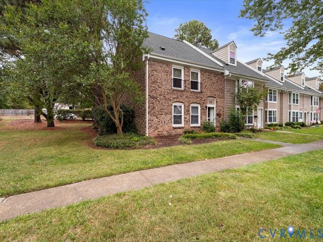 12 Skipwith Green Cir, Henrico, VA 23294