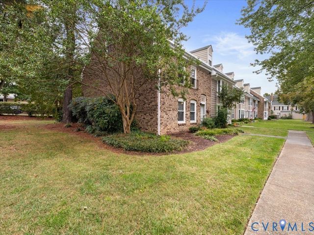 12 Skipwith Green Cir, Henrico, VA 23294