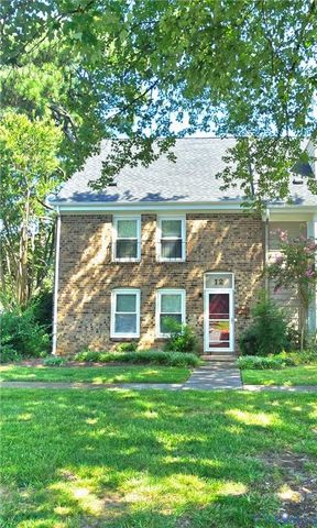 12 Skipwith Green Cir, Henrico, VA 23294