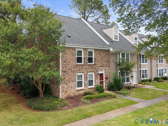 12 Skipwith Green Cir, Henrico, VA 23294