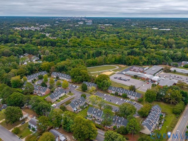 12 Skipwith Green Cir, Henrico, VA 23294