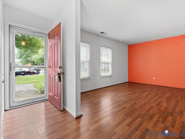 12 Skipwith Green Cir, Henrico, VA 23294