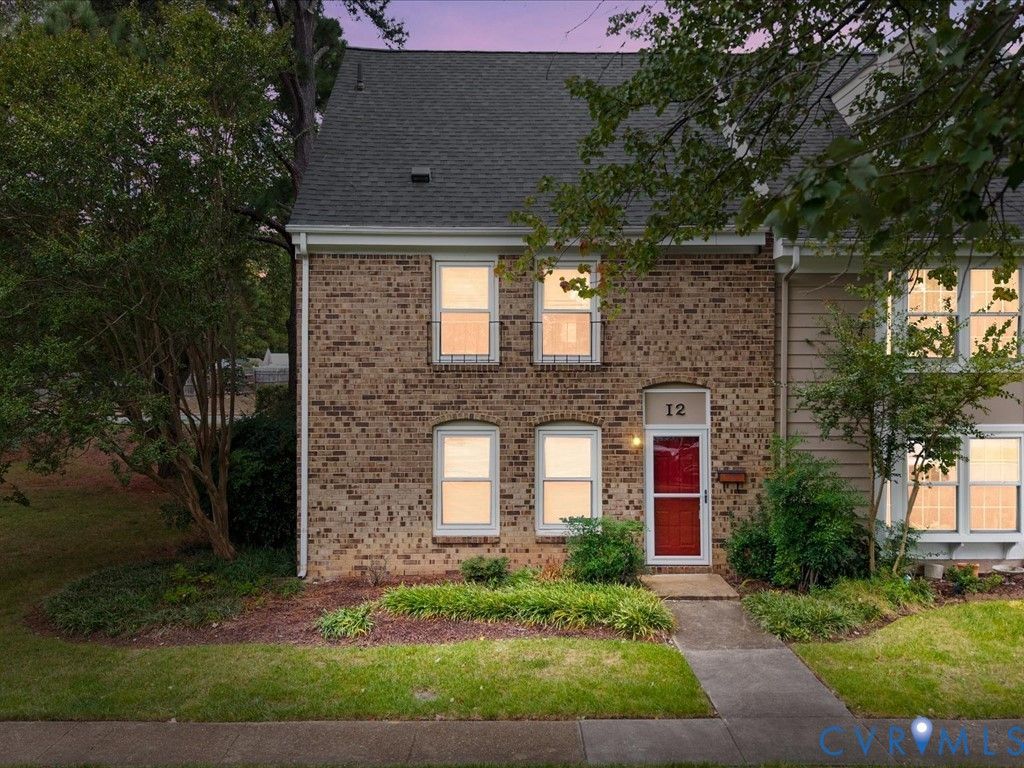 12 Skipwith Green Cir, Henrico, VA 23294