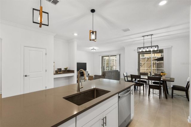 8931 TAKEAWAY WAY, Davenport, FL 33896