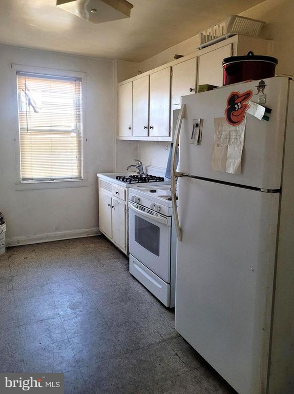 2922 SOLLERS POINT RD, Baltimore, MD 21222