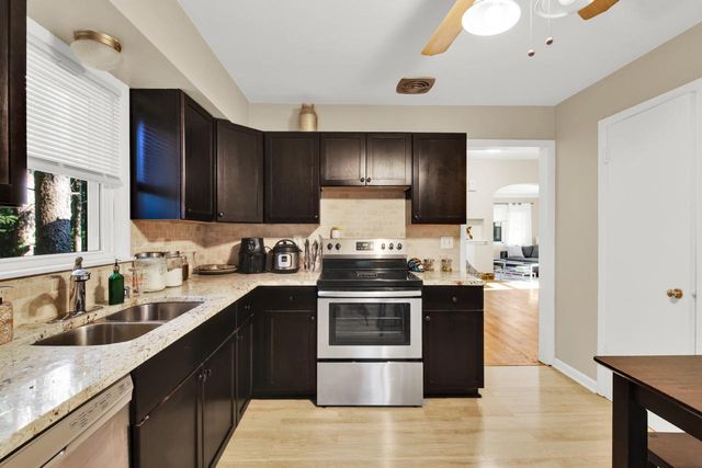 1007 N 124th STREET, Elm Grove, WI 53122